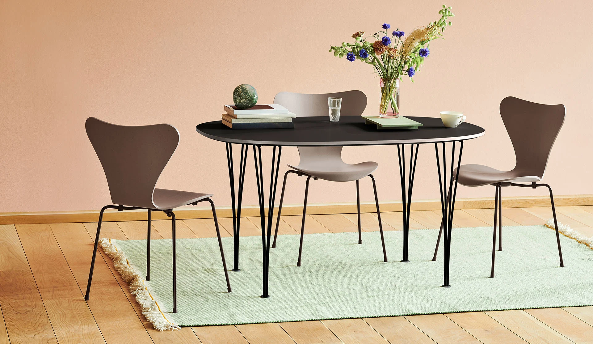 Hoffner -Hoffner vepsalainen ruokapoydan tuolit hero desktop